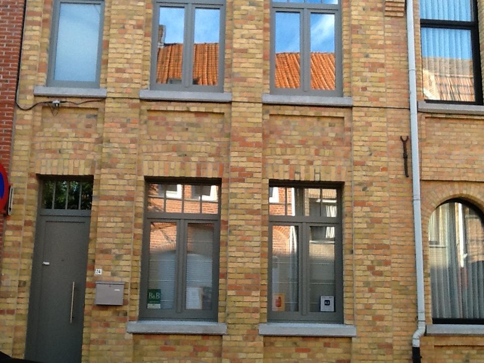 Guesthouse Oude Houtmarkt Ieper Exterior foto